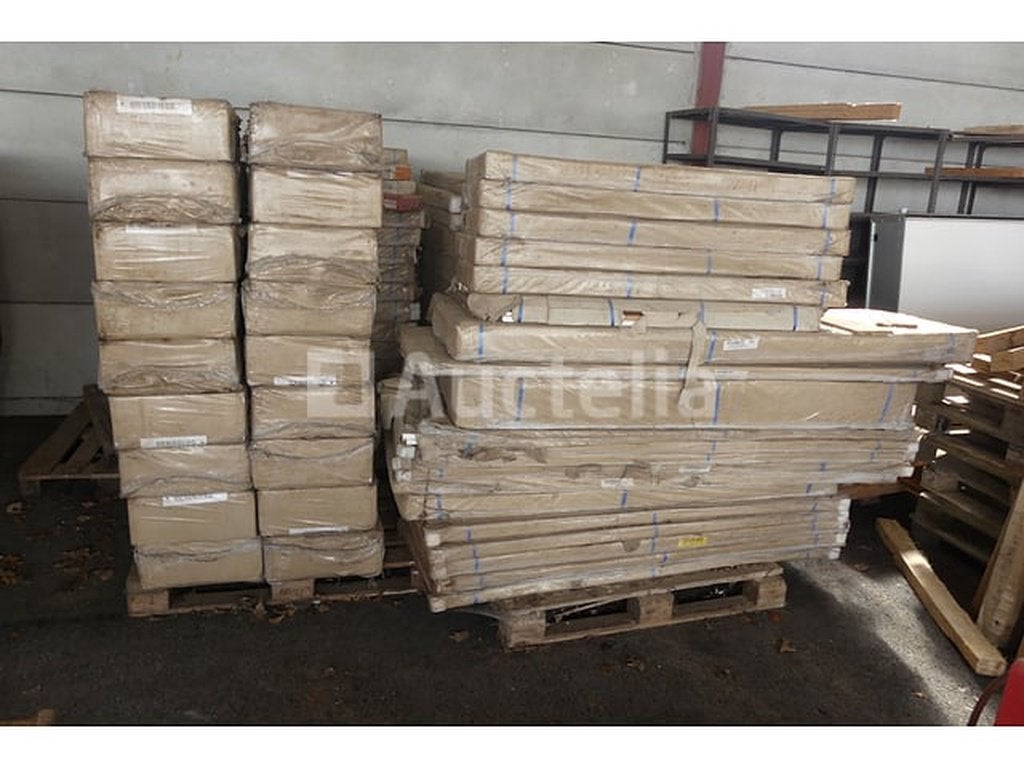 Mobilier à monter, Articles professionnels