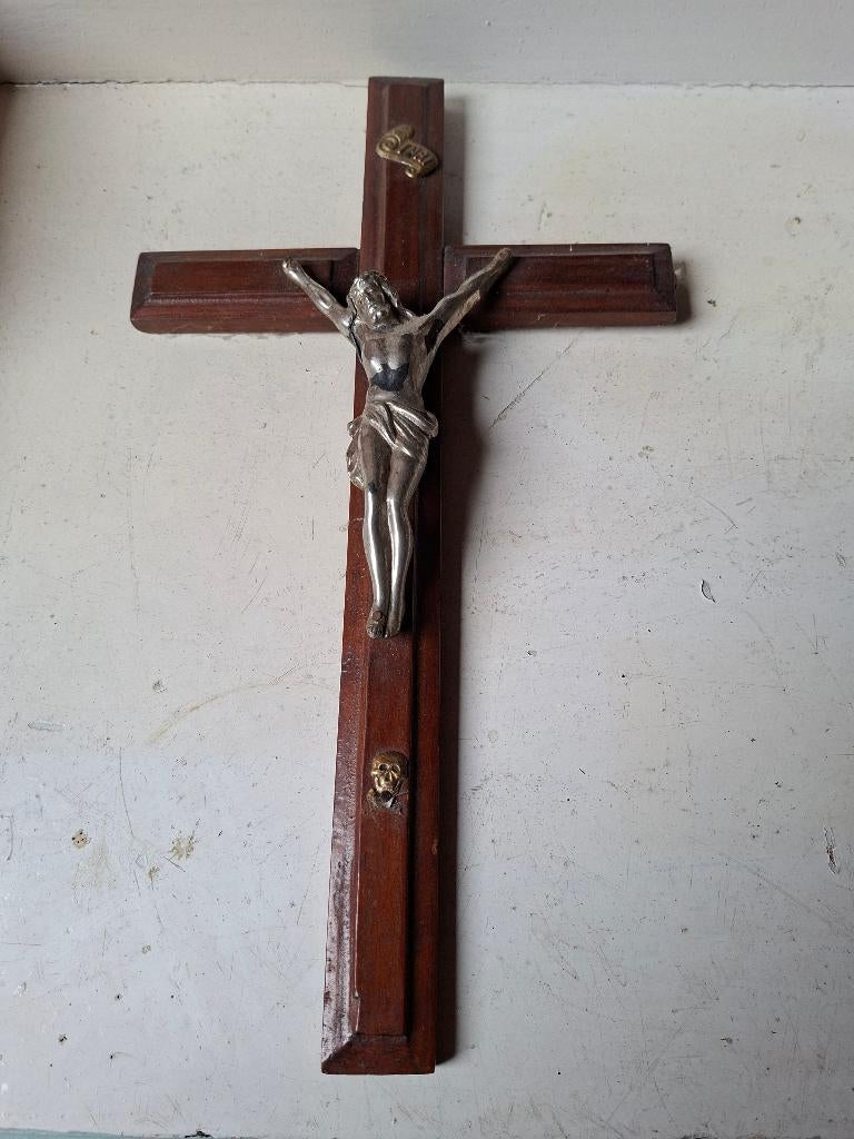 Antiek houten kruisbeeld met metalen corpus, Verzamelen, Ophalen, Gebruikt, Beeld(je), Christendom | Katholiek