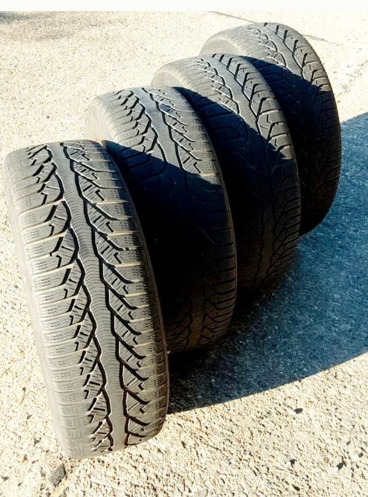 Pneus hiver 215/55-16 avec jantes Ford, Ophalen, 16 inch, Banden en Velgen, Winterbanden