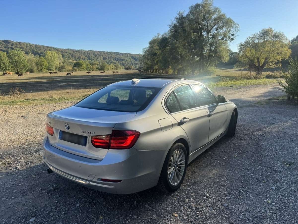 BMW 320d F30 184ch BVA8 / Finition LuxuryA / GARANTIE 6 MOIS, Autos, Cuir, Argent ou Gris, Achat, 135 kW