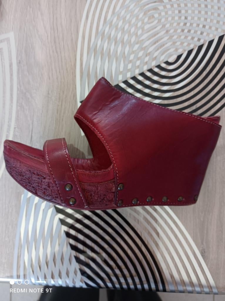 Escarpins rouges. Escarpins argenté 39, Kleding | Dames, Ophalen of Verzenden, Pumps