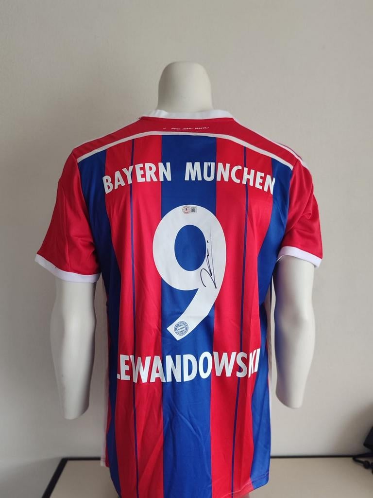 Robert Lewandowski a signé le maillot du Bayern Munich Becke, Enlèvement ou Envoi, Neuf, Maillot