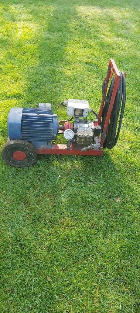 Hoge druk reininger  120 bar 380 v  10 L / min, Bricolage & Construction, Matériel de nettoyage, Enlèvement