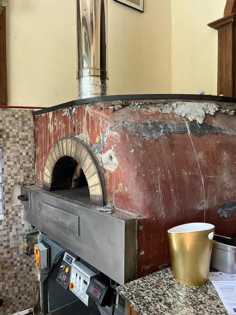 Four a pizza au charbon de bois a vendre modena, Enlèvement ou Envoi, Comme neuf