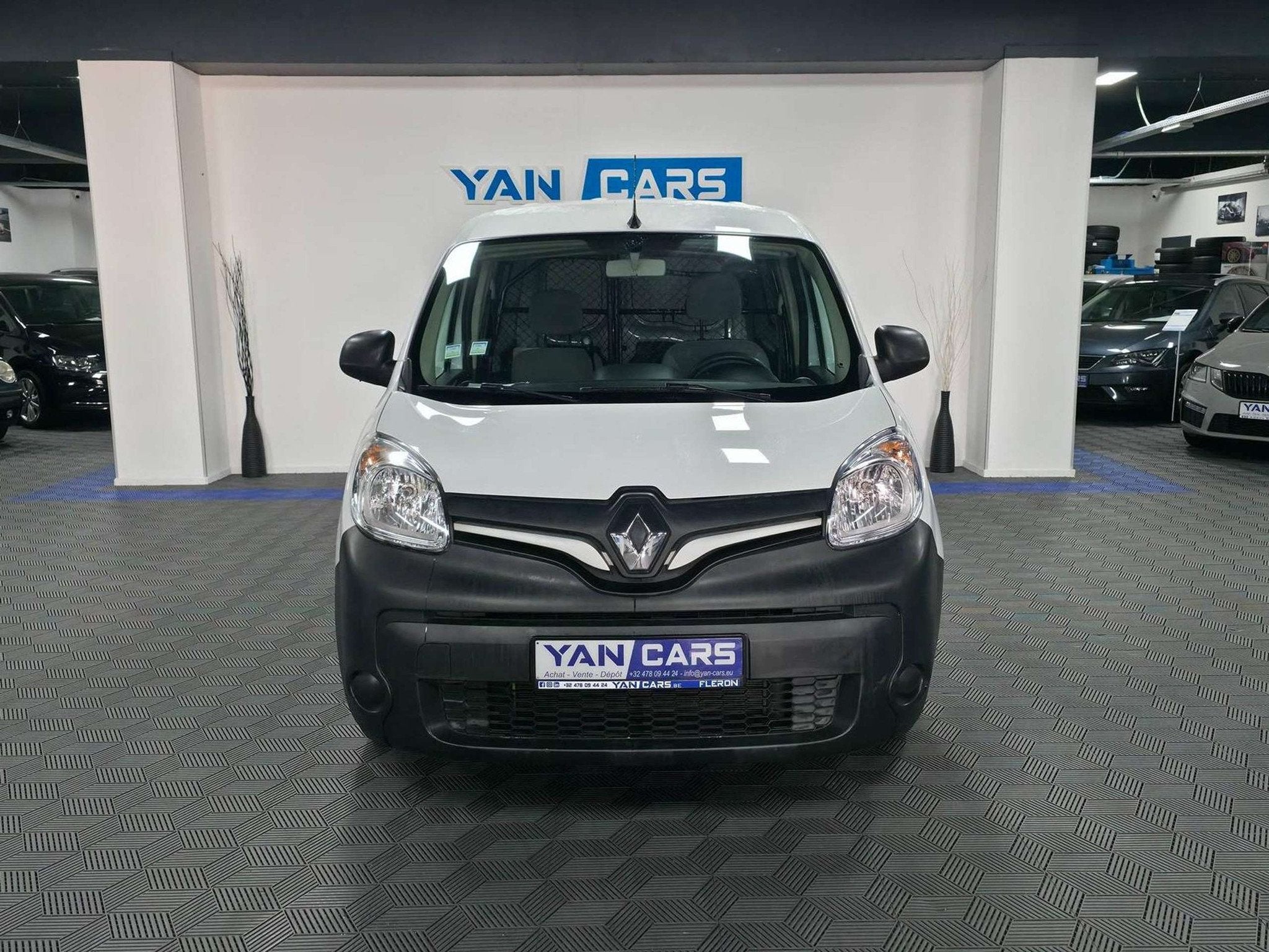 Renault Kangoo MOINS DE KM | Garantie 1an | 49 000km | Contr, 1330 kg, Achat, Euro 6, 2 places