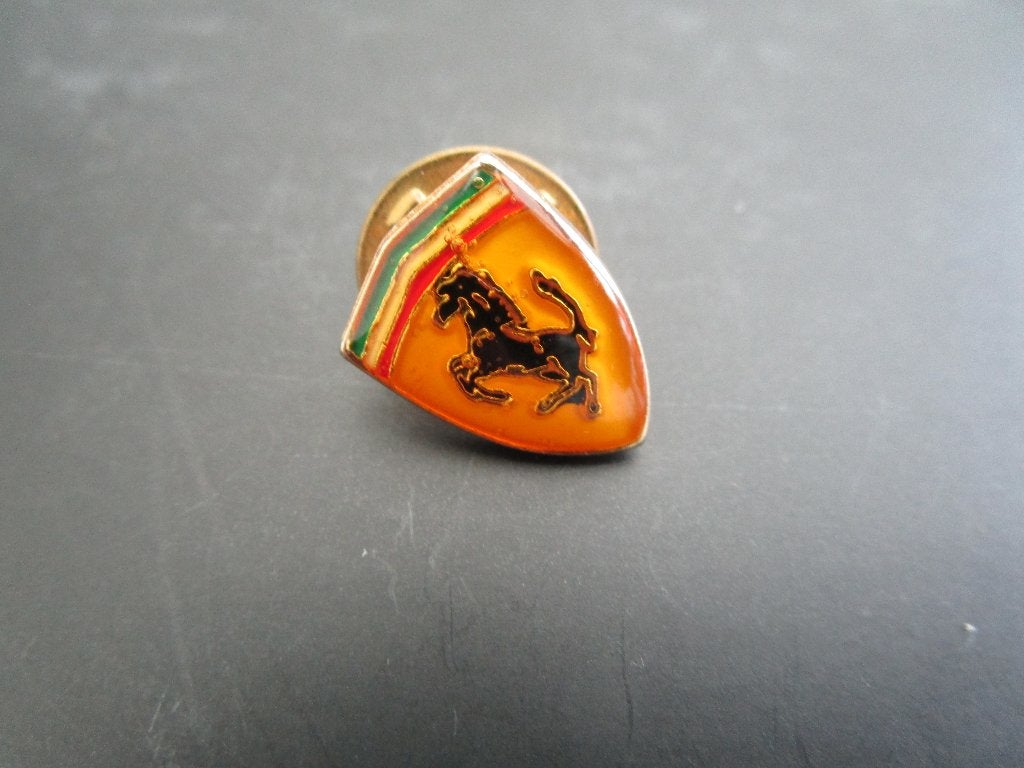vintage pin Ferrari, Ophalen, Zo goed als nieuw, Merk, Speldje of Pin