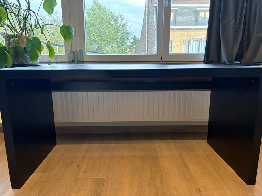 Ikea Malm bureau donkerbruin, Huis en Inrichting, Ophalen, Kabelgoot, Gebruikt, IKEA