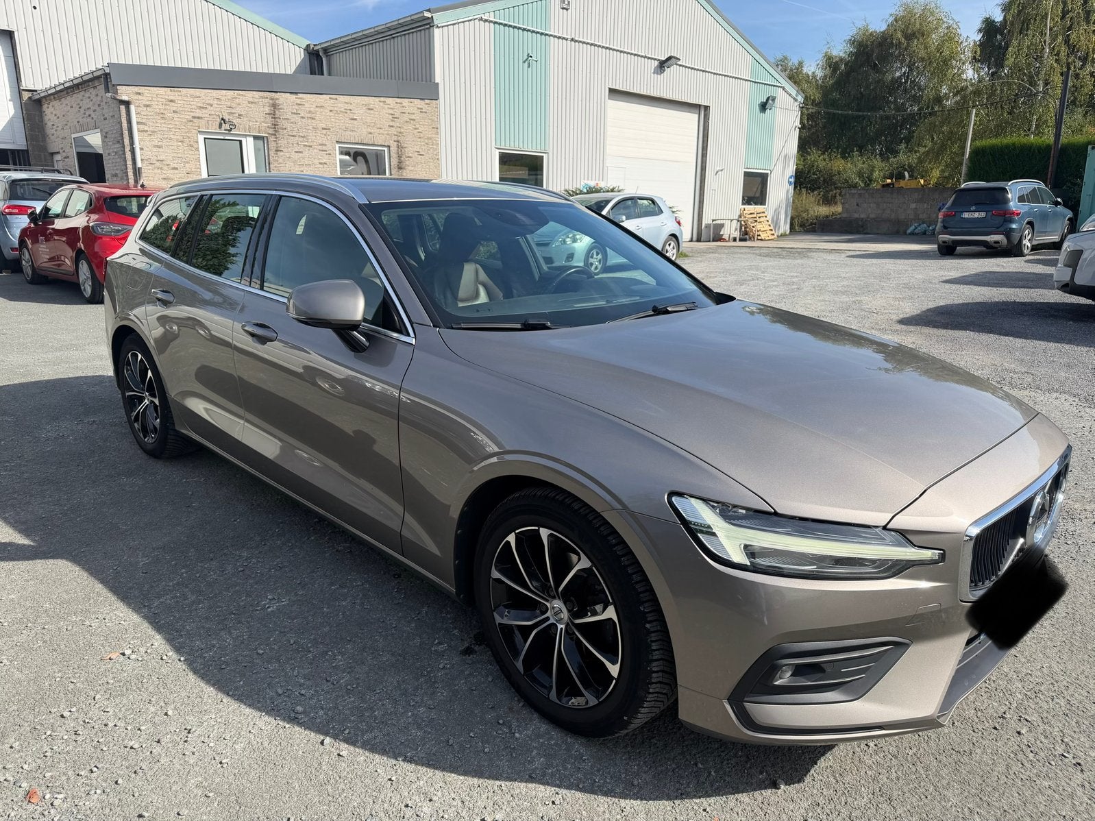 Volvo V60 2.0 DIESEL AUTOMATIQUE EURO6D, Auto's, 4 cilinders, 1969 cc, Beige, Leder