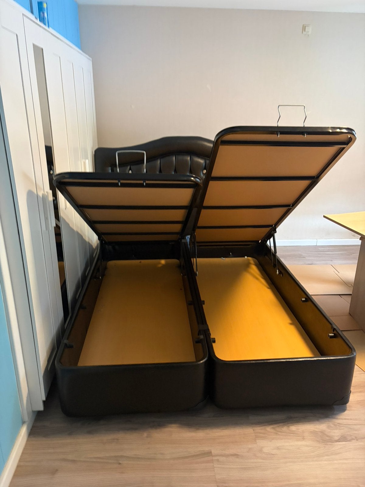 Springbox  1.60 x 2.00 m, Ophalen, Zwart, Tweepersoons, Zo goed als nieuw