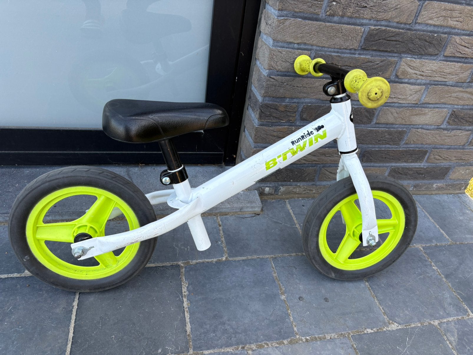Prachtig eerste loopfietsje in prima staat, Enlèvement, Comme neuf, Moins de 16 pouces