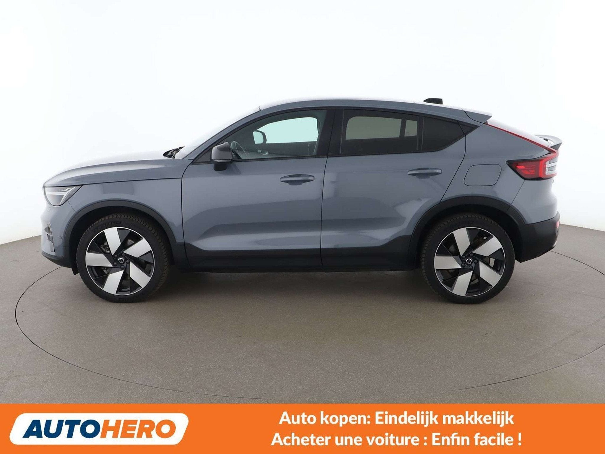 Volvo C40 Recharge Twin Pure 300 kW Ultimate AWD (bj 2022), Auto's, Automaat, Gebruikt, Zwart, 408 pk