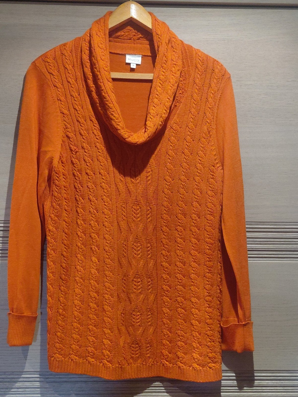 pull torsadé orange de la marque Mayerline taille 2L ou tail, Vêtements | Femmes, Enlèvement ou Envoi, Taille 46/48 (XL) ou plus grande