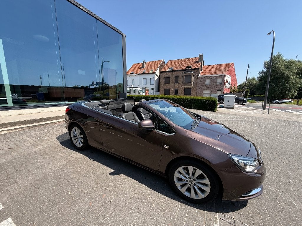 Opel Cascada 1.4i, camera, Opel-Service, Car-Pass ! nicke l!, Auto's, Opel, Voorwielaandrijving, 4 cilinders, Leder, Bedrijf