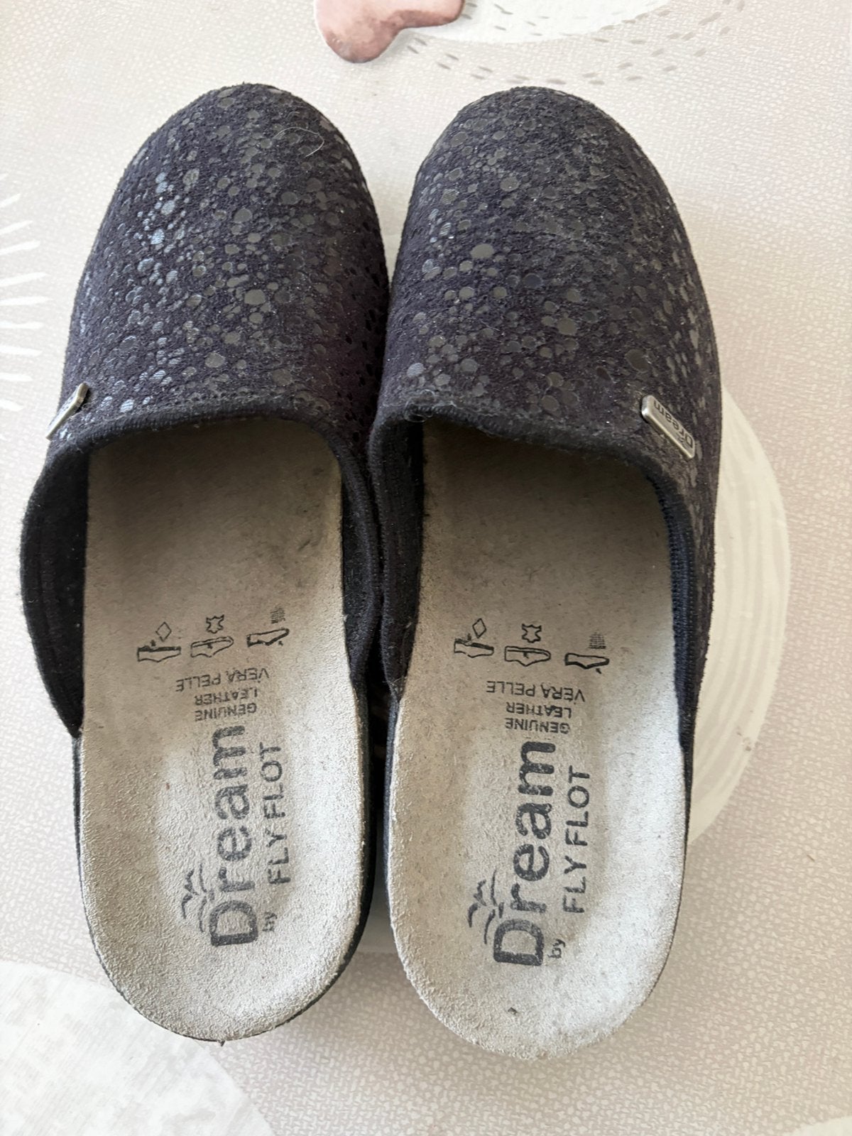 Chaussons noirs type sabot Dream by Fly Flot - 41, Enlèvement ou Envoi, Comme neuf, Noir, Sabots