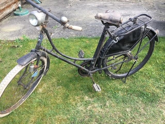 Oma's fiets, Ophalen