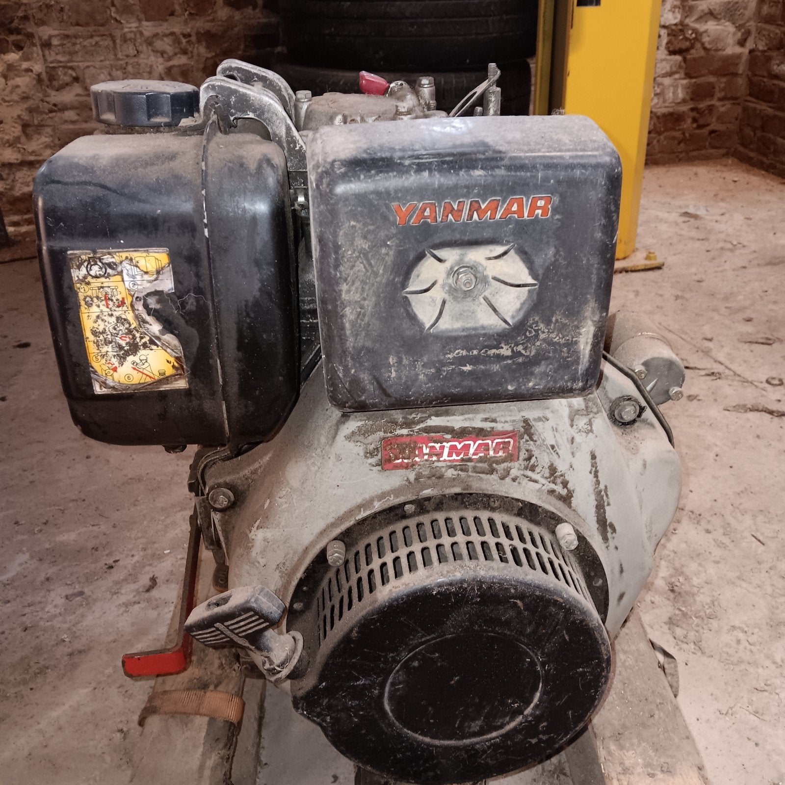 Yanmar l100, Doe-het-zelf en Bouw, Motoren, Ophalen, Dieselmotor