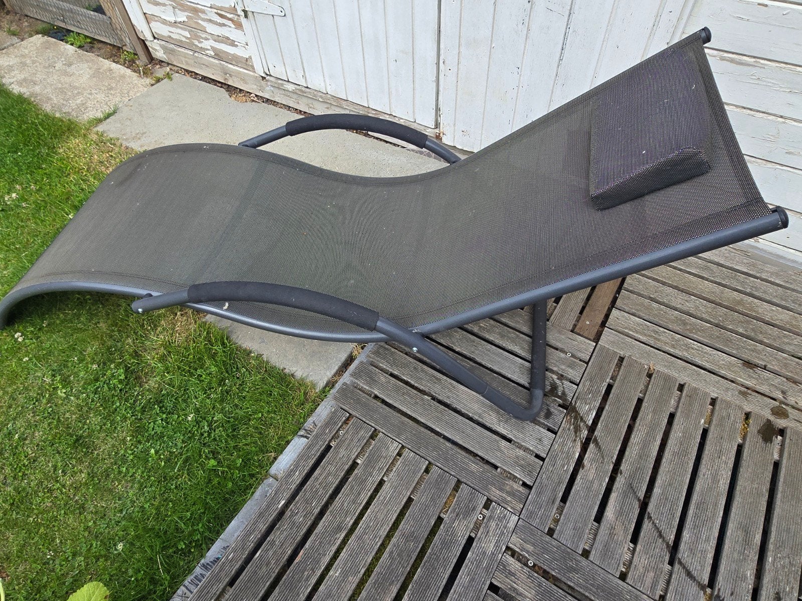 Ligzetel voor in de tuin, Ophalen