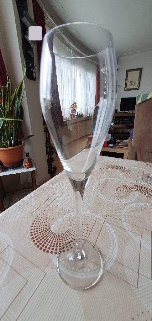 Flute à champagne, Enlèvement