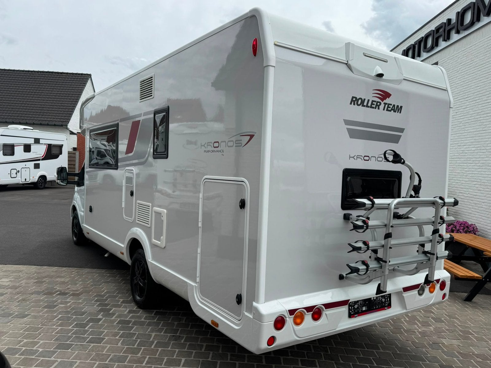 Fotd Transit Rollerteam Performance Kronos 274 TL, Caravans en Kamperen, Mobilhomes, Overige merken, Ringverwarming, Ford, Douche