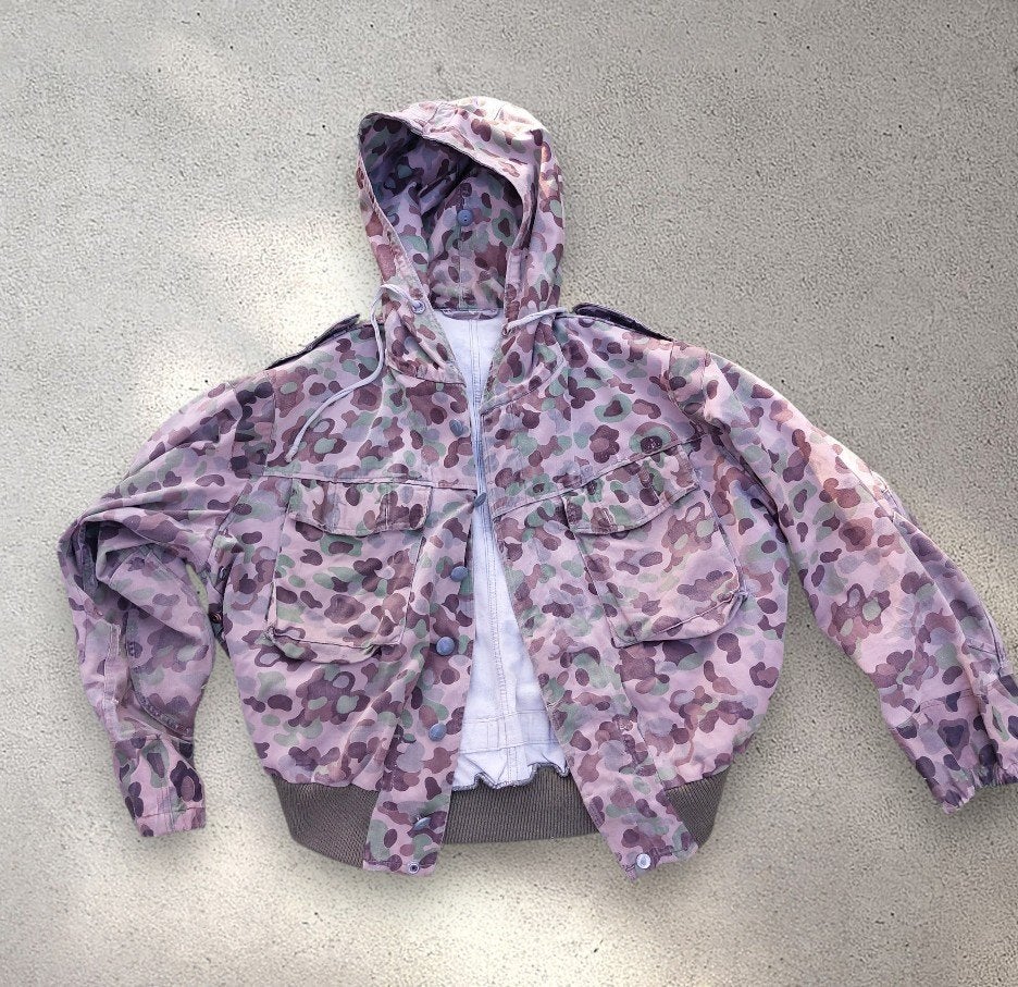 Veste de combat autrichienne KA57 Fleckerlteppich, Collections, Objets militaires | Général, Enlèvement ou Envoi