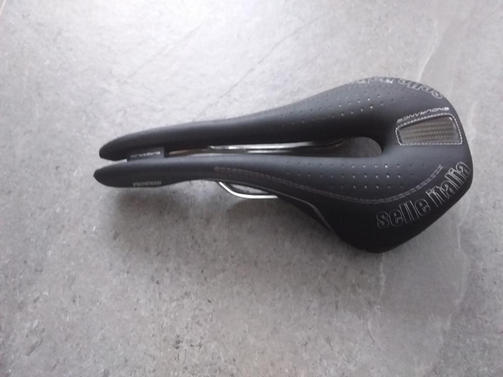 Sportzadel  (nieuw) selle italia novus, Ophalen of Verzenden