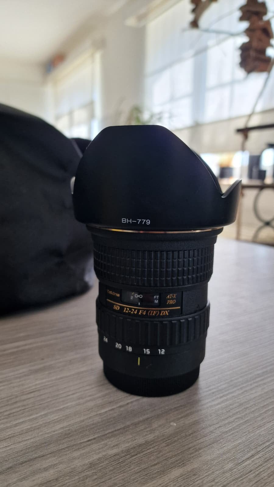 Tokina AT-X PRO SD 12-24mm f/4 (IF) DX/ canon EF, Ophalen, Canon, Autofocus, Groothoeklens
