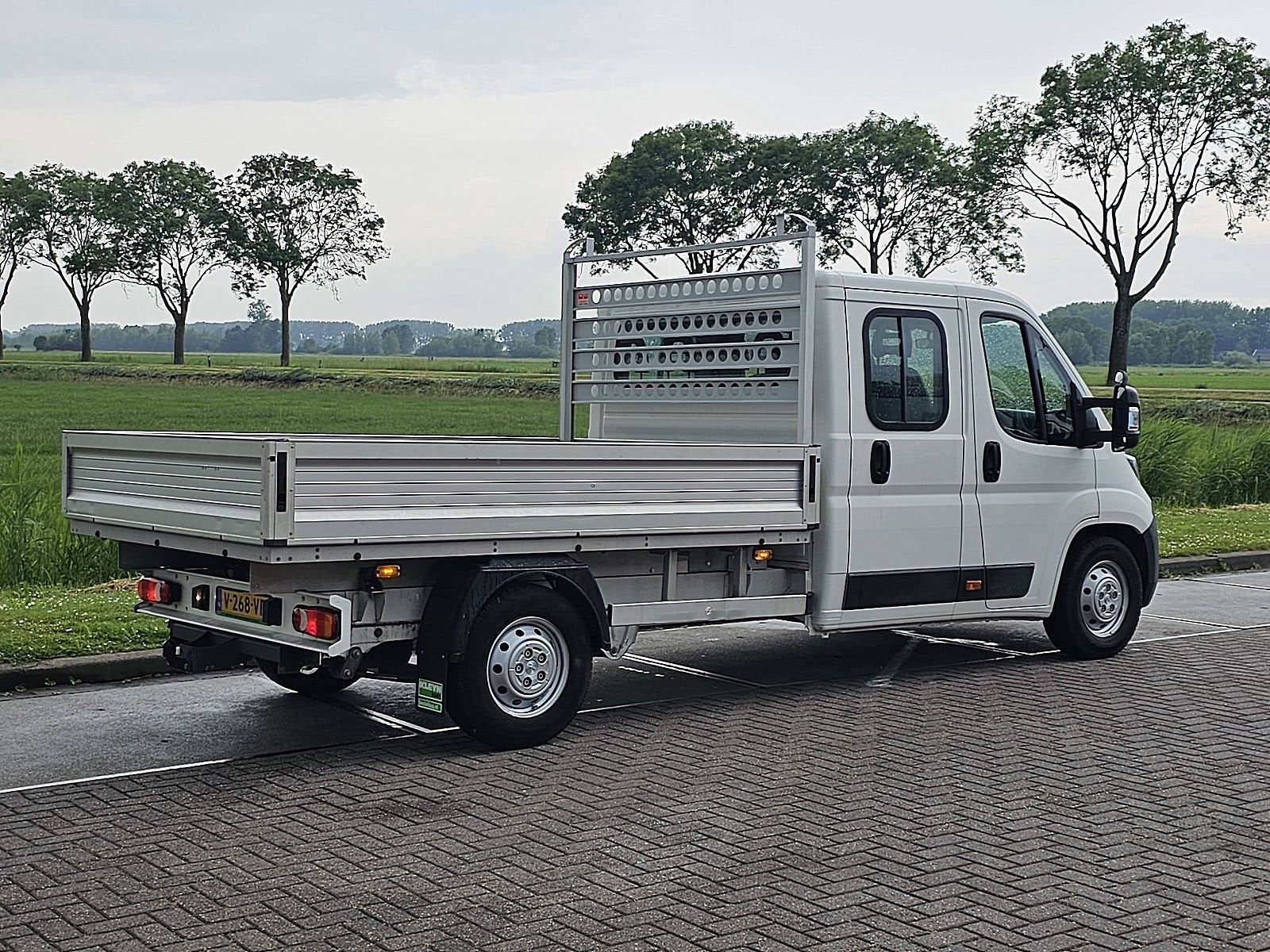 Peugeot Boxer 435 2.0 BlueHDI L3 DC open laadbak ITEM 327889, 4 deurs, 173 g/km, Gebruikt, 4 cilinders