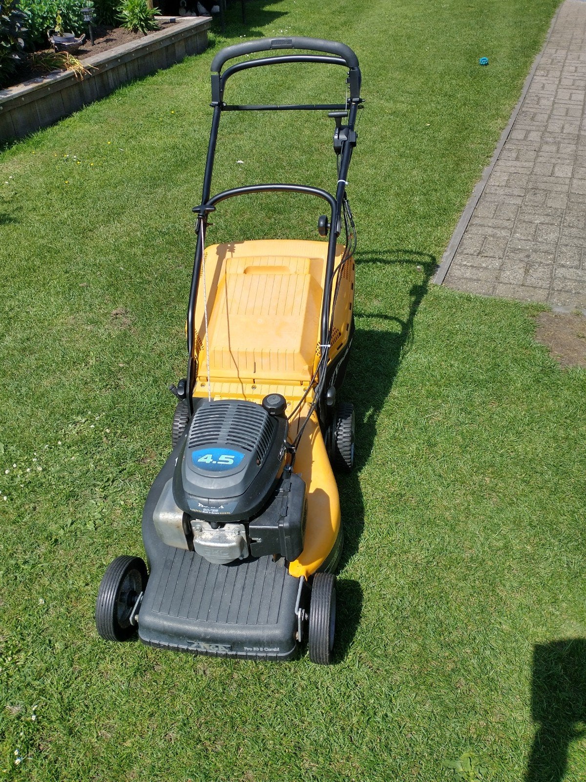 Grasmaaier Stiga zelftrekker aluminium dek mulger 48 CM maai, Tuin en Terras, Grasmaaiers, Ophalen