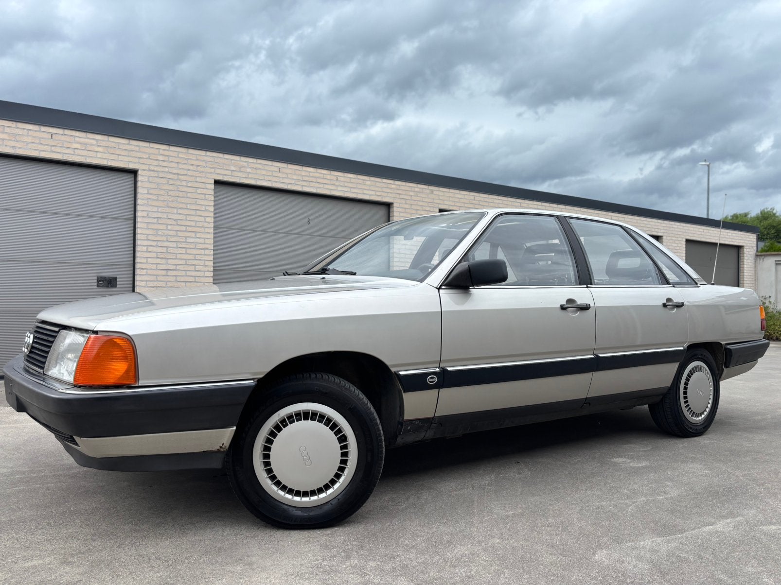 Audi 100 - 2.2 Essence - 197 000 Km - Homologuée, Autos, Audi, Achat, Boîte manuelle, Bleu, 5 portes