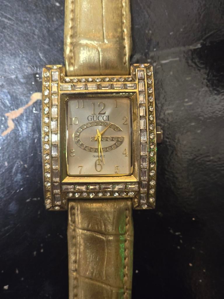 Elegant dames horloge Gucci, Ophalen of Verzenden, Zo goed als nieuw