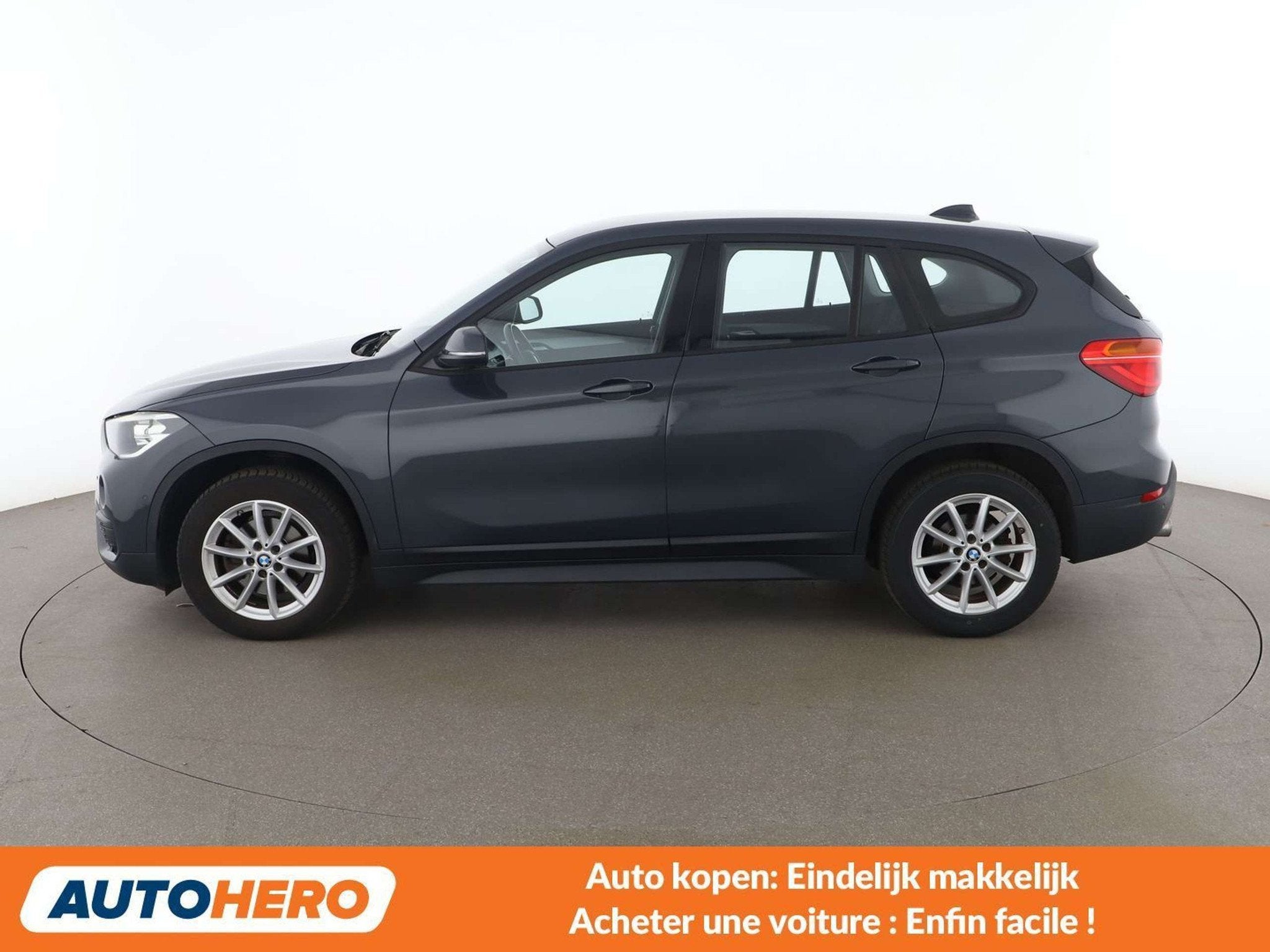 BMW X1 sDrive 18d Advantage (année de construction 2016), Autos, BMW, X1, Argent ou Gris, 110 kW, Noir