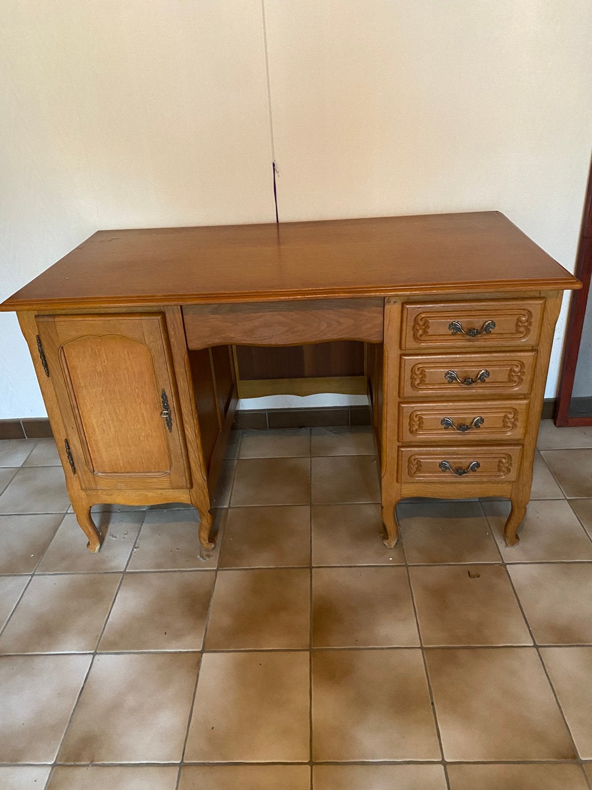Vintage bureau, Ophalen