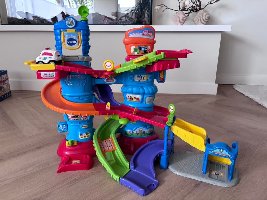 VTech Toet Toet Auto's garage, Kinderen en Baby's, Ophalen, Gebruikt, 2 tot 4 jaar