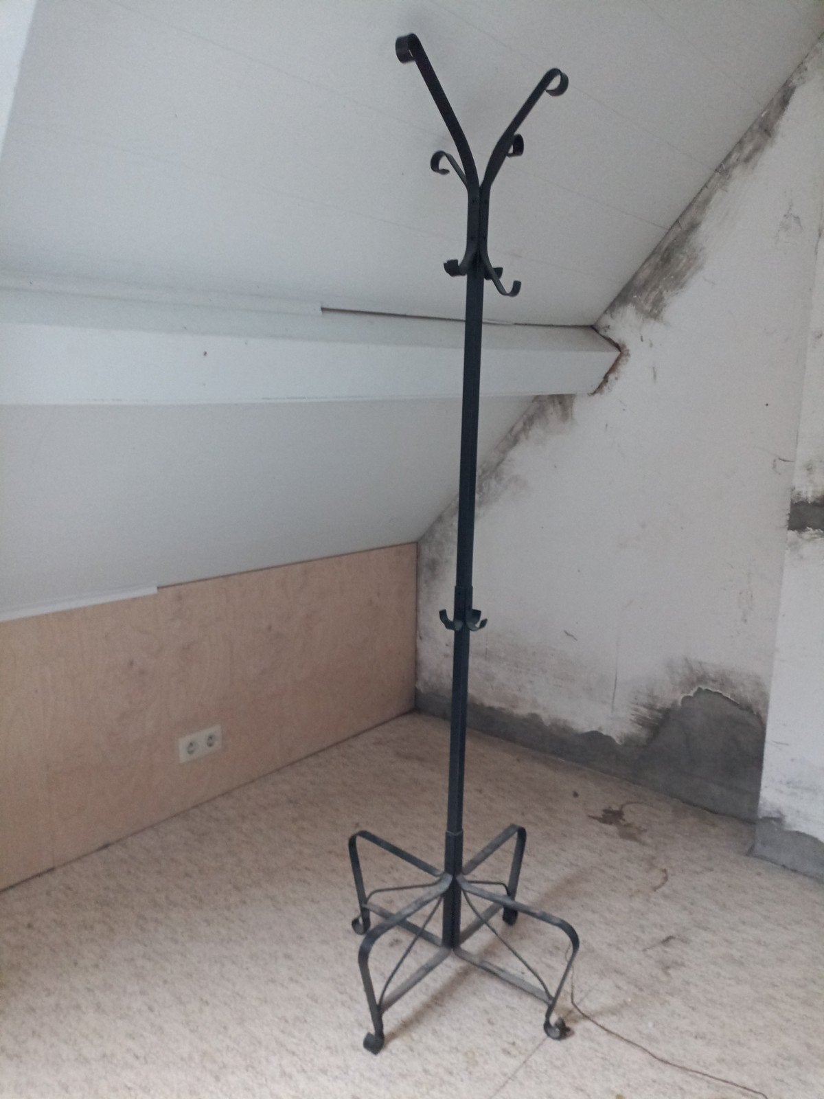 Originele vintage IKEA PORTIS staande kapstok – zwart metaal, Utilisé, Métal, Portemanteau sur pied, 150 à 200 cm