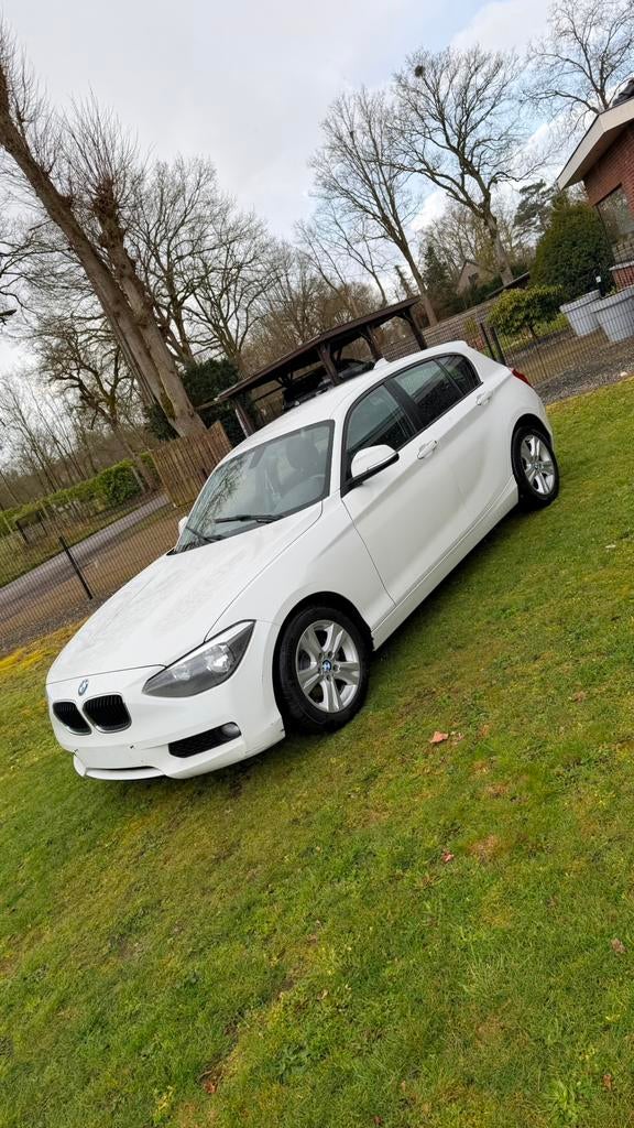 BMW 116d*zo mee te nemen*, Auto's, Euro 5, Zwart, 1600 cc, Wit