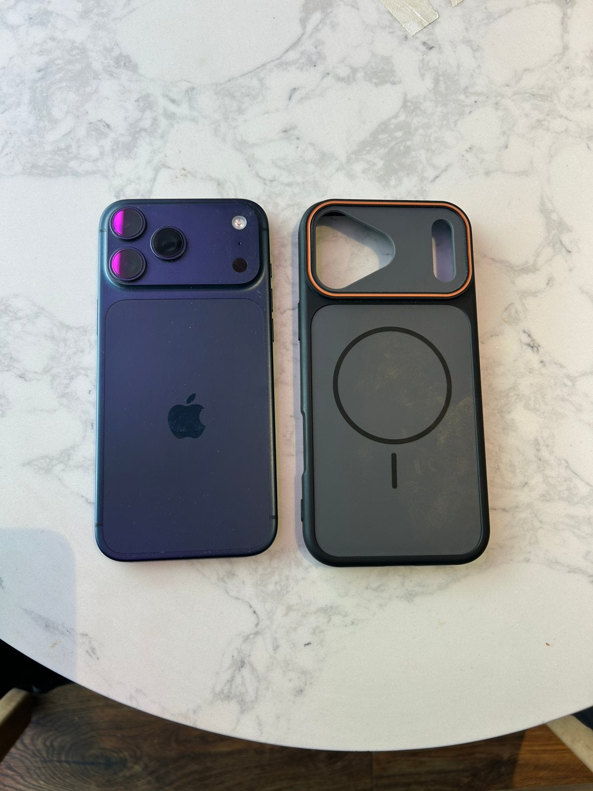 İhpone 17 pro max 256 Gb, Télécoms, Téléphonie mobile | Housses, Coques & Façades | Apple iPhone, Enlèvement, Comme neuf, IPhone 17