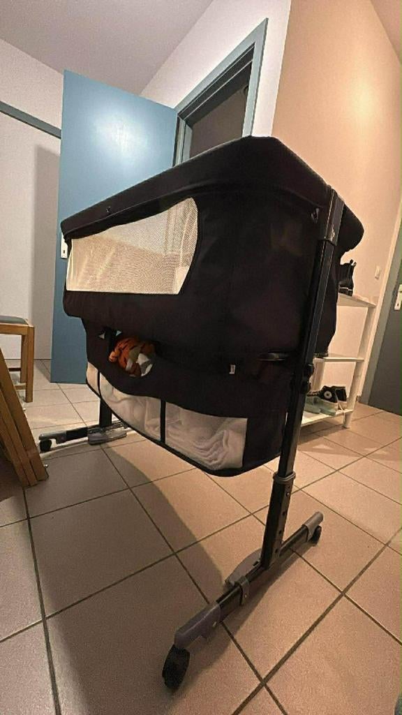 Cododo noir avec rangement sur le dessous, Enfants & Bébés, Enlèvement, Lit