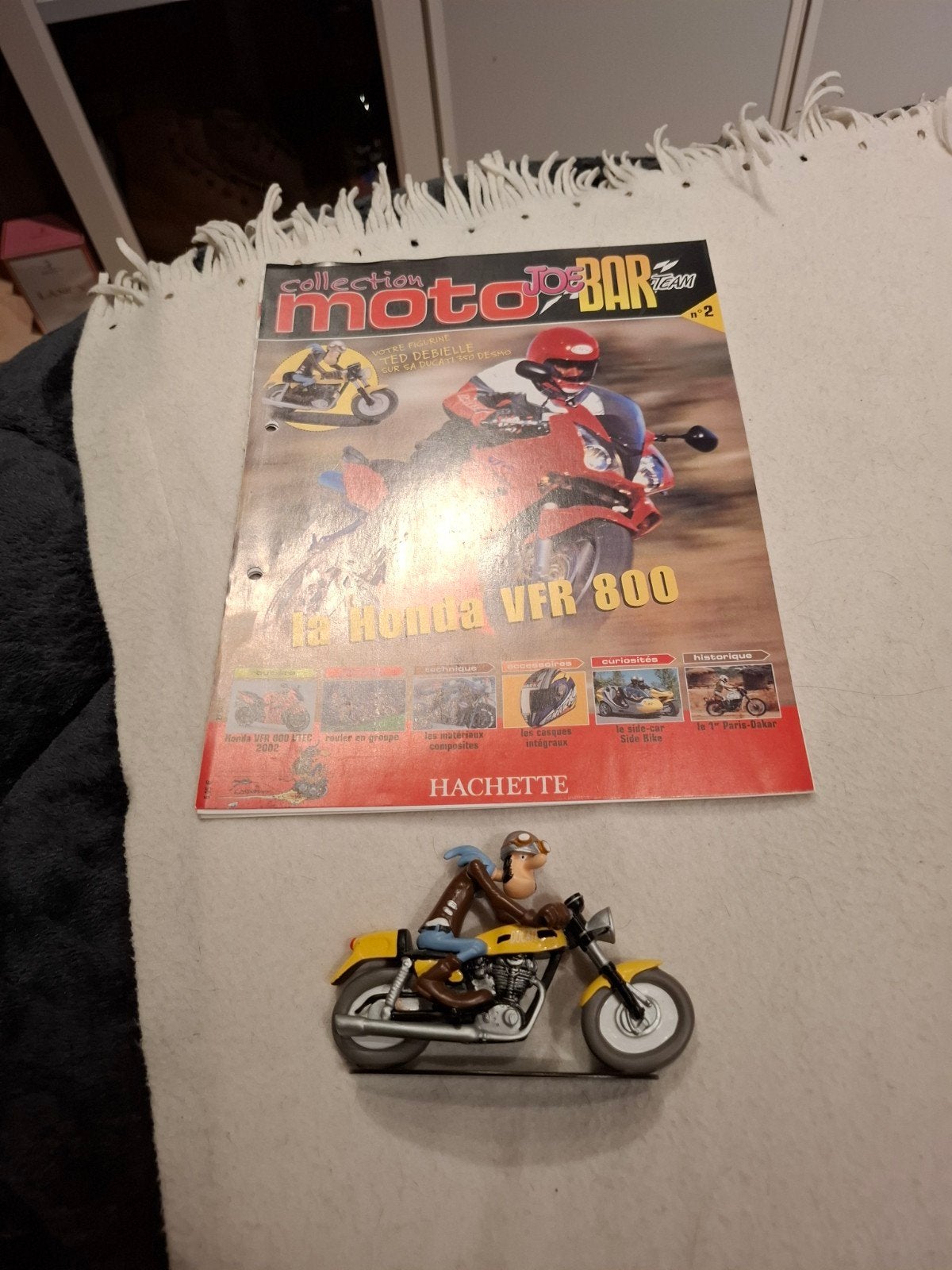 Joebarteam MOTO figuur met bundel n. 2, Ophalen of Verzenden, Zo goed als nieuw