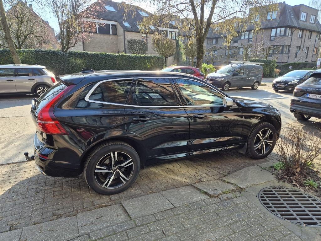 Volvo XC60 D4 R-design AWD TURBO, 4 cilinders, 1969 cc, Zwart, SUV of Terreinwagen