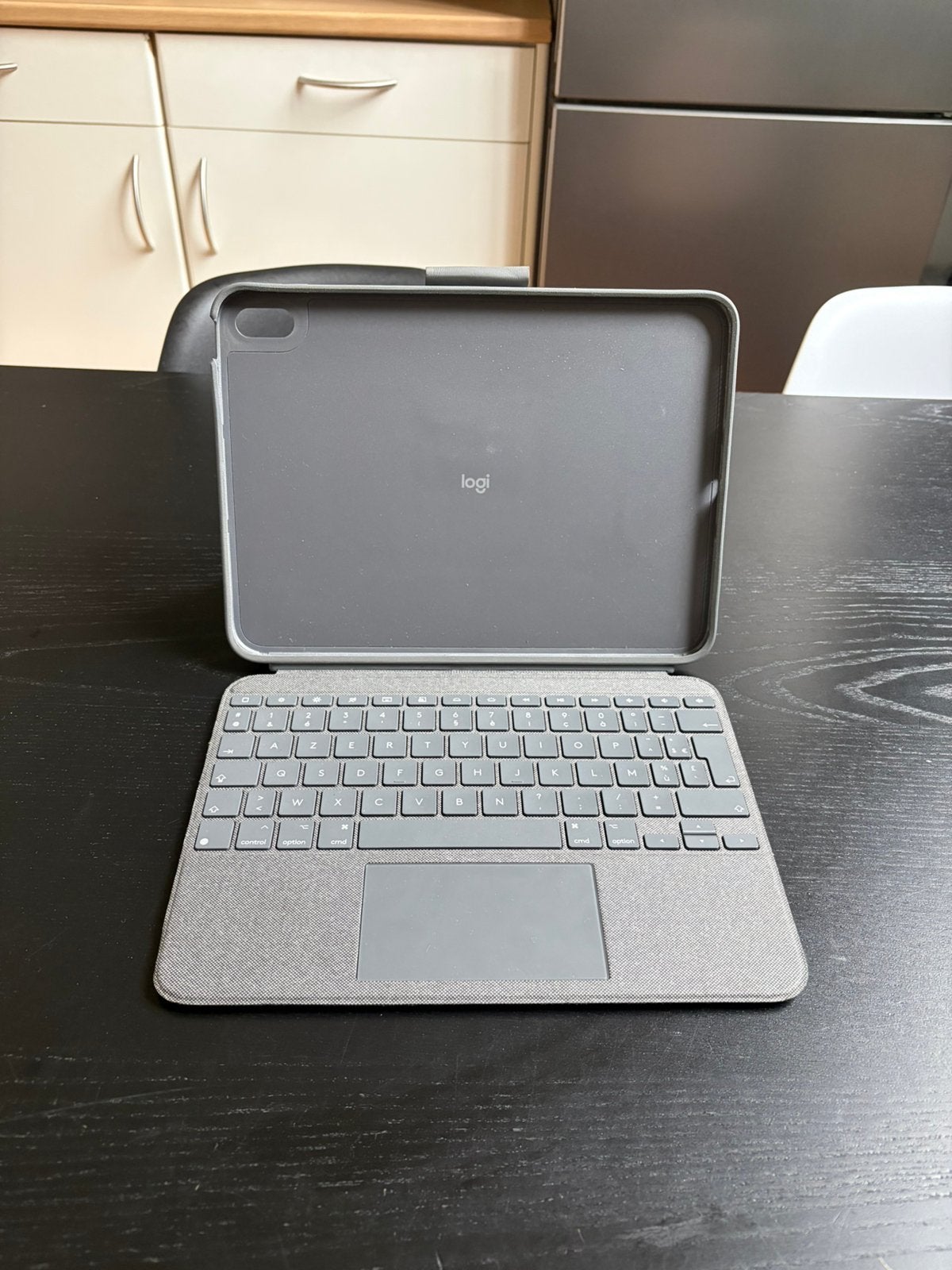 Logitech combo touch apple ipad, Ophalen of Verzenden, Zo goed als nieuw, Apple iPad