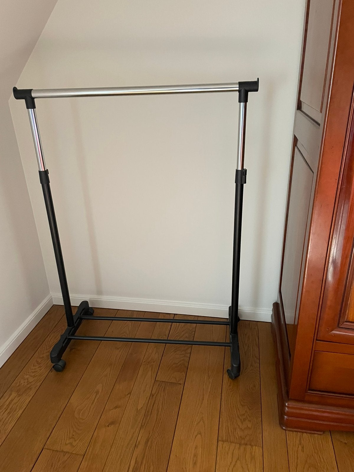 Klerenhanger, Ophalen, Zo goed als nieuw