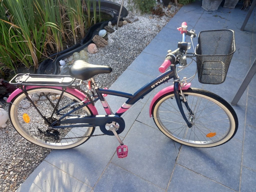 Très beau vélo 24 pouces Decathlon Original 500 pour fille, Enlèvement, Comme neuf, 24 pouces, Vitesses