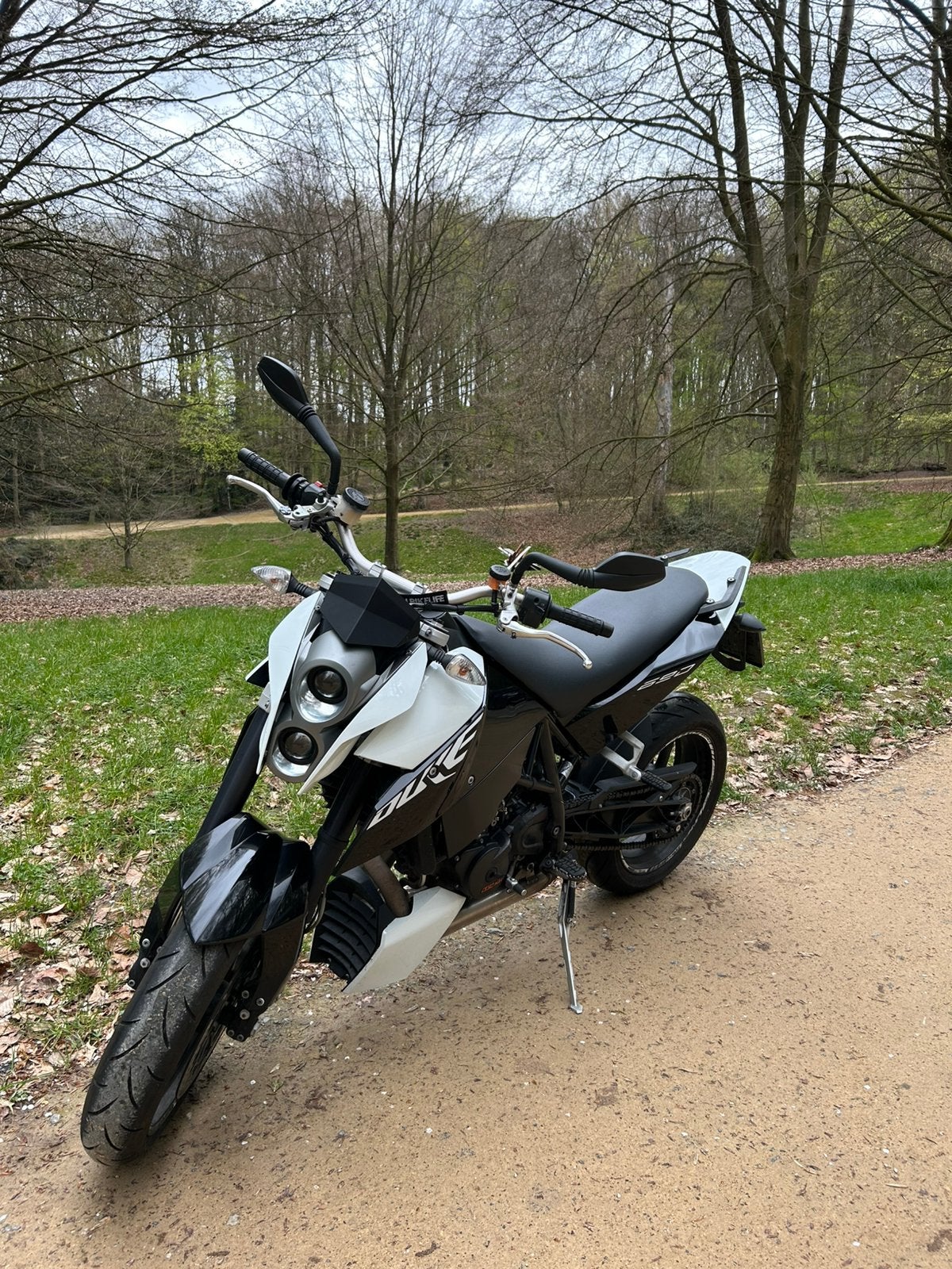 KTM 690 duke, Motos, Permis Moto A, Plus de 35 kW, Particulier, 1 cylindre