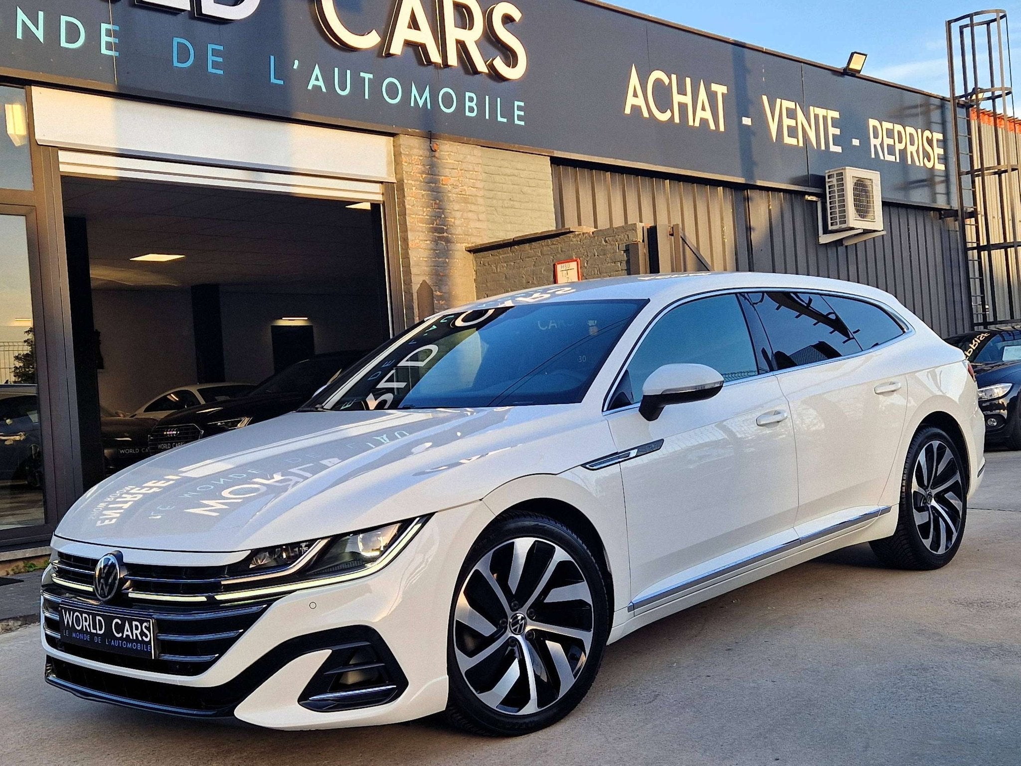 Volkswagen Arteon Arteon 2.0 TSI R-Line DSG - BOITE AUTO - C, Autos, Euro 6, Entreprise, Alcantara, Noir