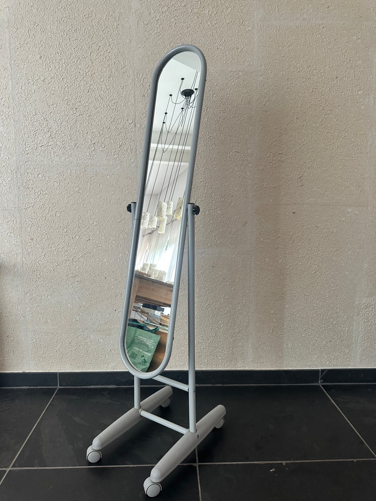 Staande spiegel op wieltjes – verstelbare hoek, Ophalen, Minder dan 50 cm, Gebruikt, 100 tot 150 cm