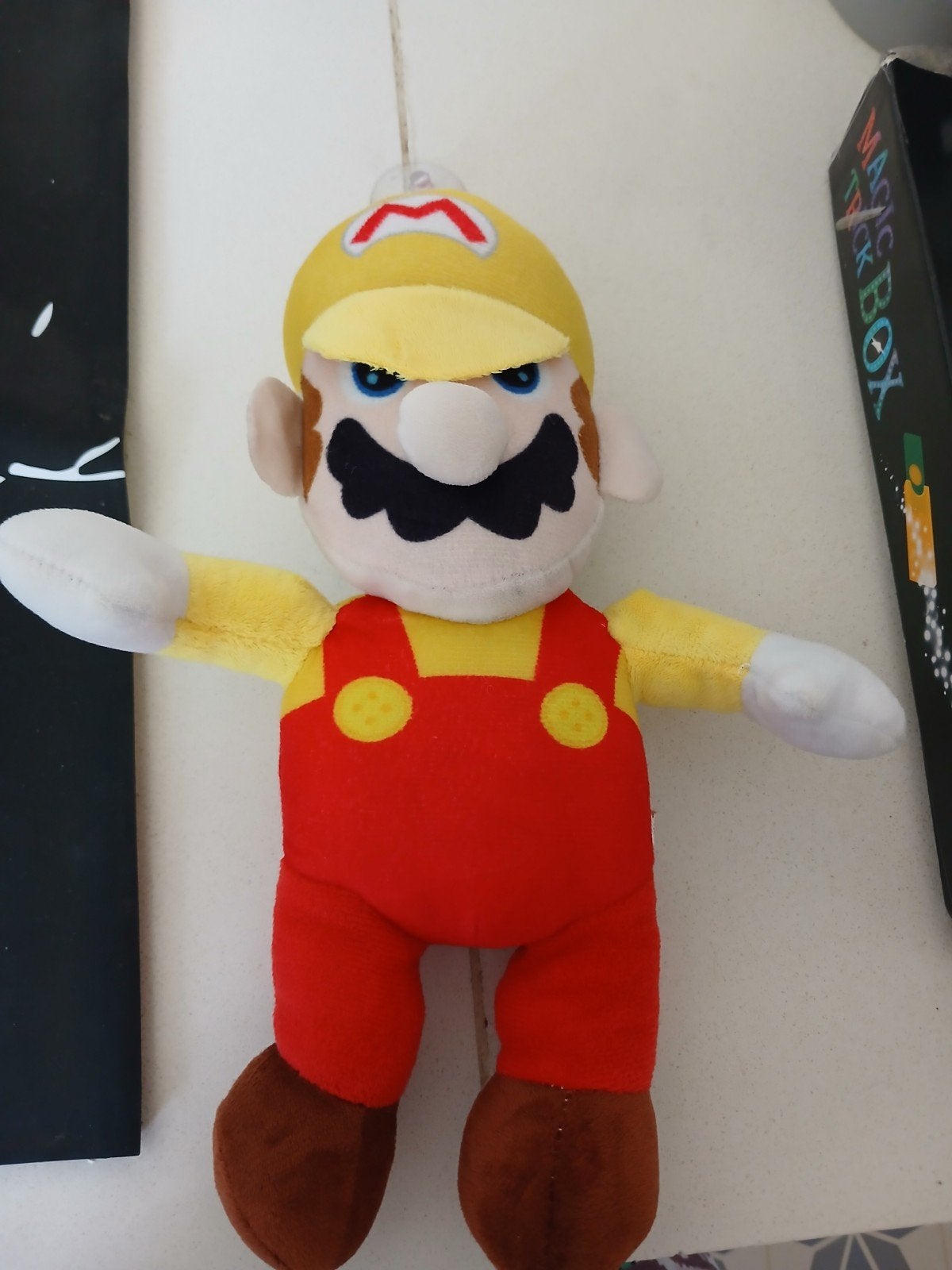 Knuffelpop Luigi, Ophalen