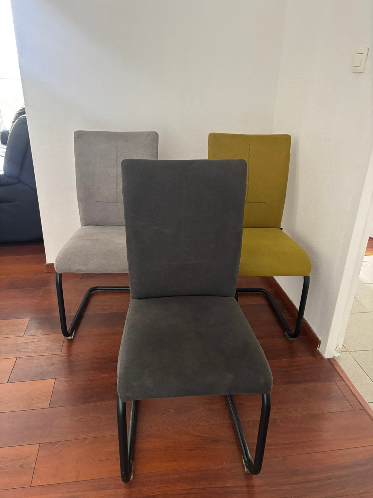 Lot de 6 chaises de salle à mangé - velours, Maison & Meubles, Chaises, Enlèvement, Comme neuf, Gris, Une
