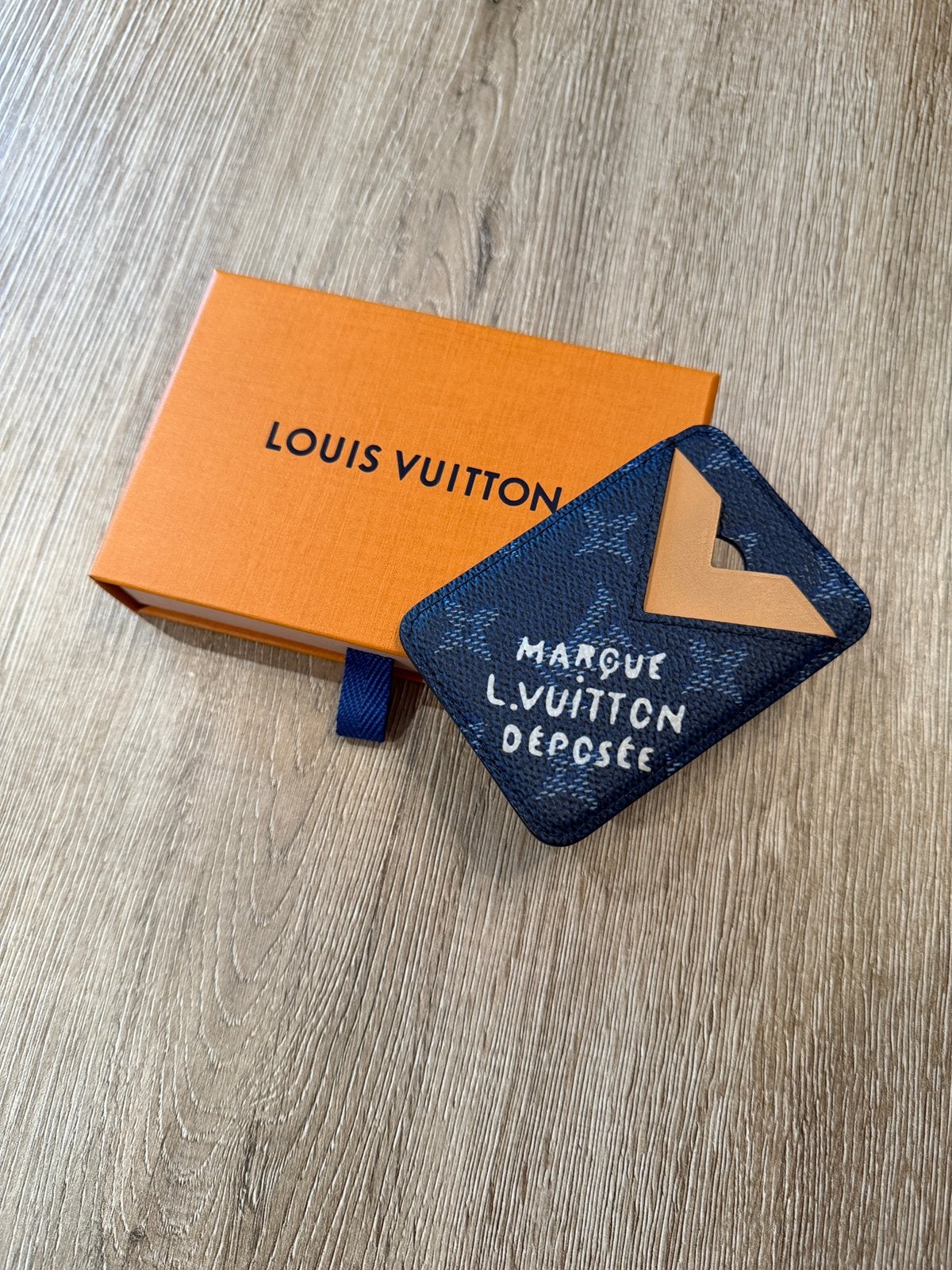 Louis Vuitton Magnetic card holder, Enlèvement, Comme neuf