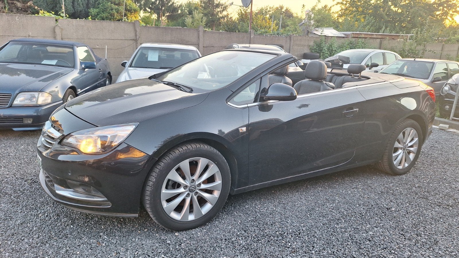 Prachtige Opel Cascada 1.4 cc GARANTIE 12 maanden 12, Auto's, Audi, Zwart, Cabriolet, Zwart, Leder