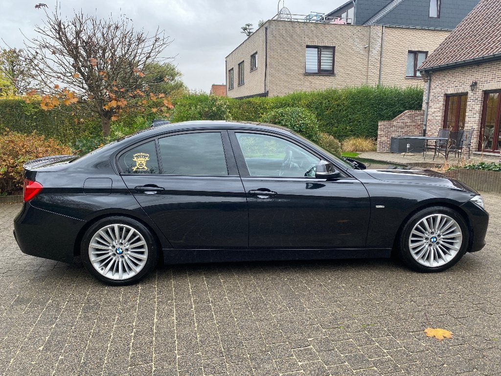 BMW 328i F30 245PK Full option!, Autos, Euro 5, Achat, 4 portes, Carnet d'entretien